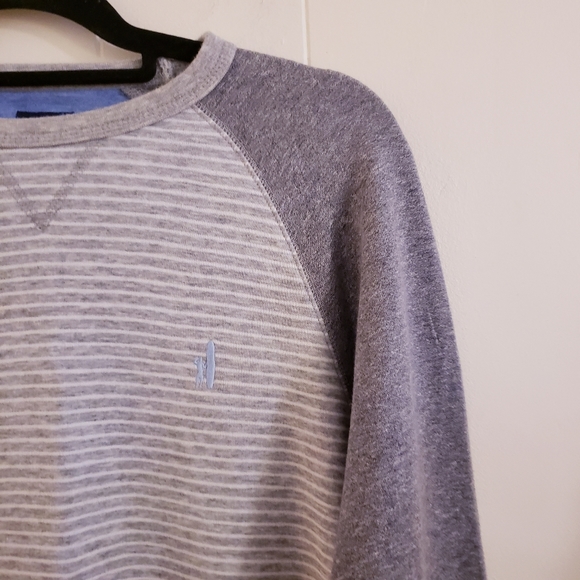 johnnie-o Men Raglan Sweatshirt Small Crewneck Gray White Stripe JMKO 1930 - Picture 6 of 12